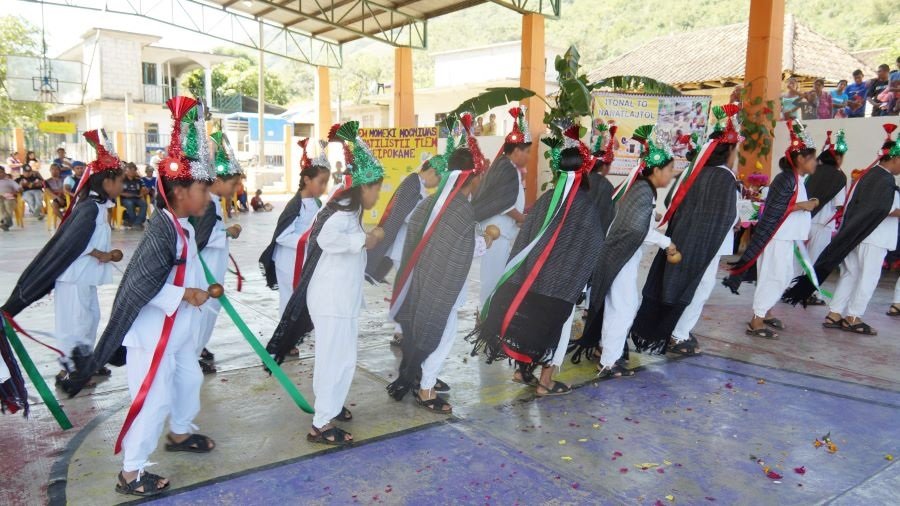 Conmemoración del Día Internacional de la Lengua Materna en Huitzotlaco, Atlapexco