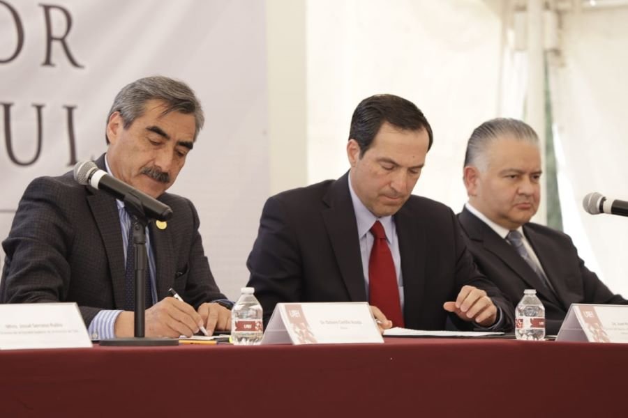 UAEH firma acuerdo con Grupo Industrial Monclova