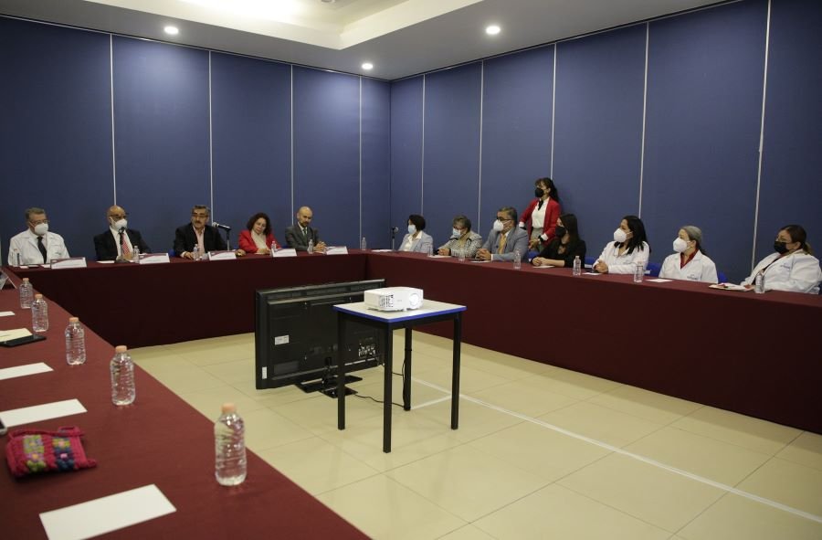 Evaluadores Externos Examinan Medicina y Enfermería de la UAEH