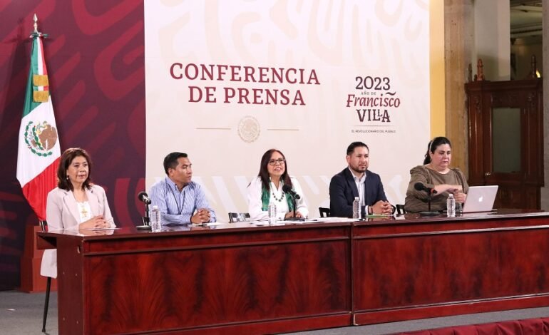 Encabeza titular de la SEP Cuarta Conferencia de Prensa Donde Se Analizaron Los Nuevos Libros de Texto Gratuitos de Tercero de Primaria