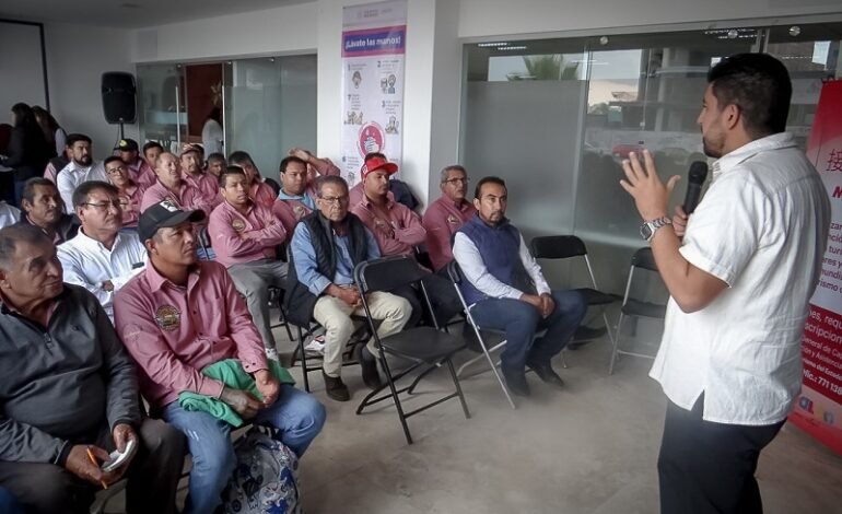 Capacitan a Taxistas de Pachuca en Cultura Turística