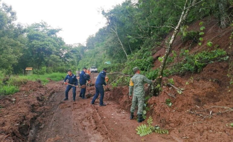 Deslaves Causados Por Las Intensas Lluvias Sobre La Carretera Federal México-Tampico