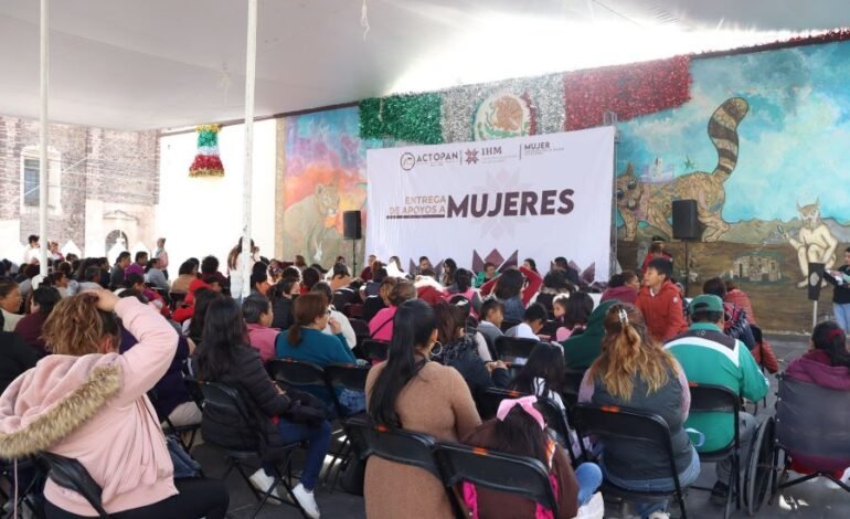 Entrega Gobierno de Hidalgo Apoyos Económicos a Mujeres