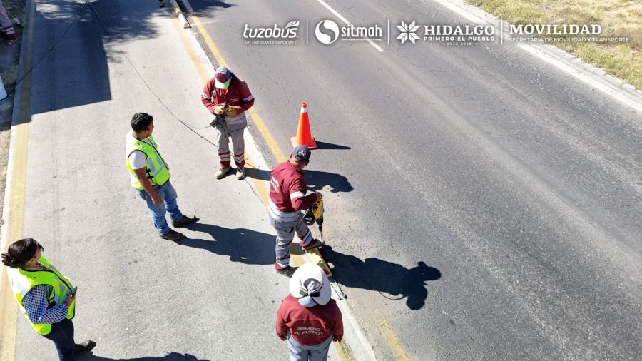 Se Llevó a Cabo Reinstalación de Bolardos Que Delimitan Carril Confinado Tuzobús, al Sur de la Ciudad.